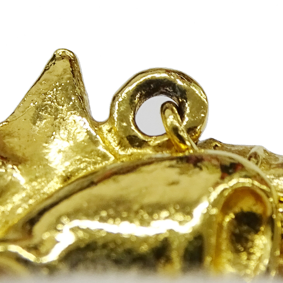 CHANEL Authentic Vintage Gold Earrings - Picture 6 of 10